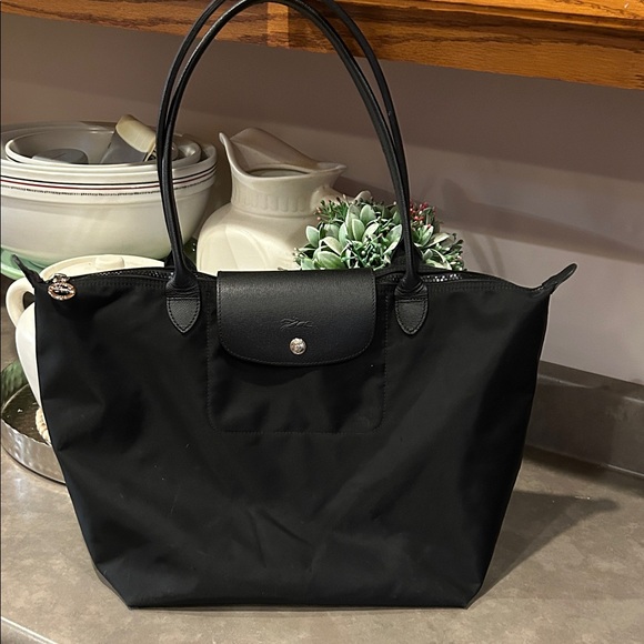 Longchamp Black Women's Tote Bag - Picture 1 of 5